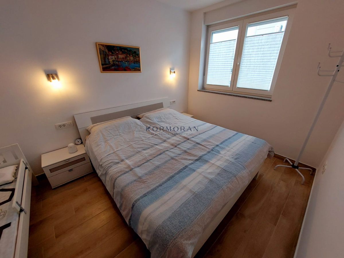 Apartma s pogledom na morje v Novigradu